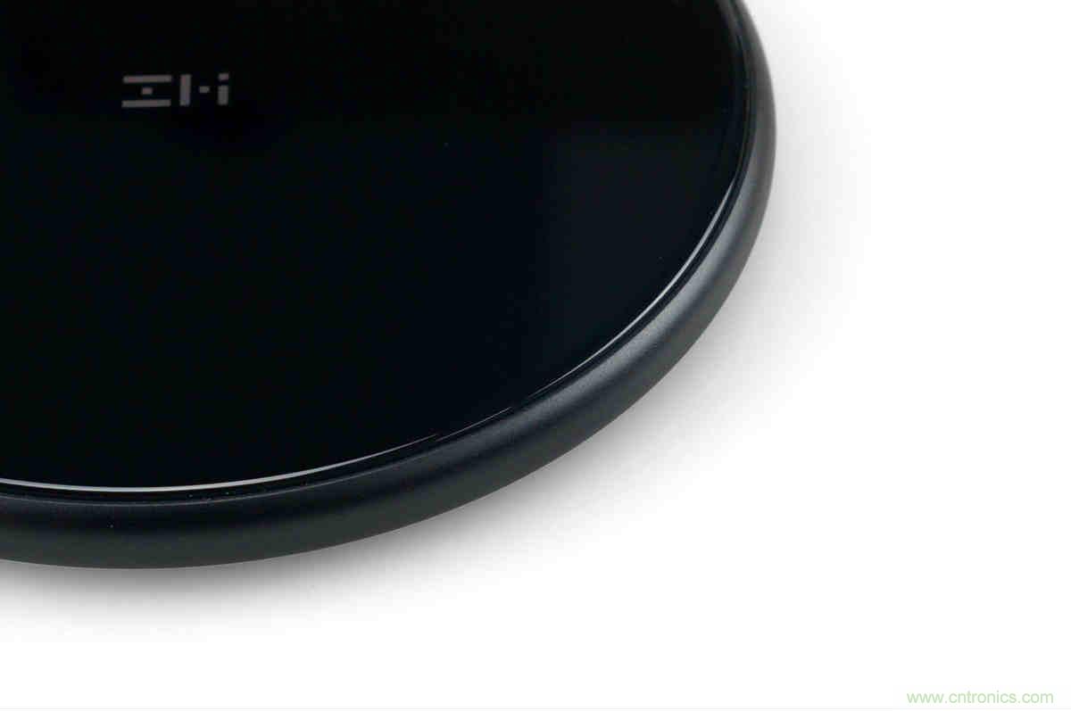 拆解對比：系出同門，小米、紫米無線充電器的差別有多大？