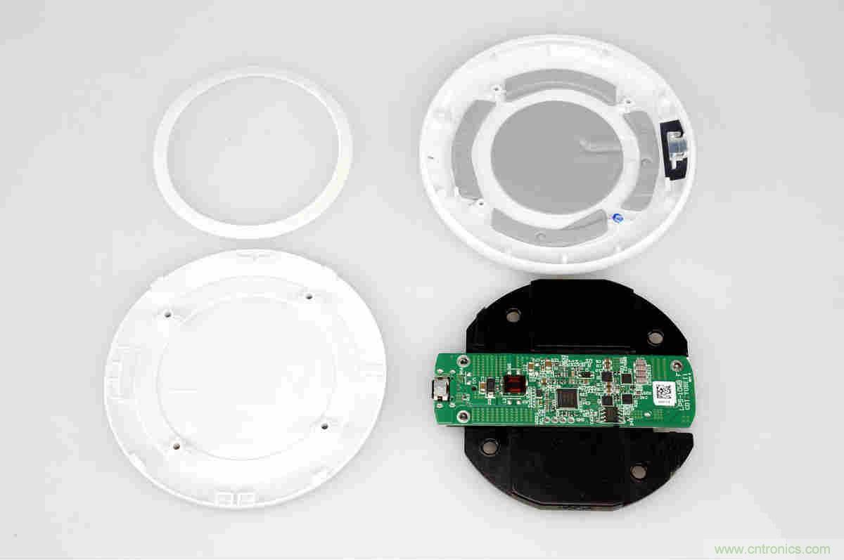 拆解對比：系出同門，小米、紫米無線充電器的差別有多大？