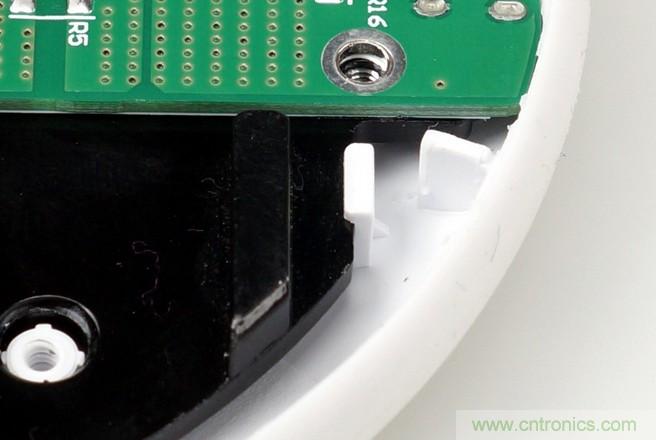 拆解對比：系出同門，小米、紫米無線充電器的差別有多大？