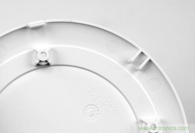 拆解對比：系出同門，小米、紫米無線充電器的差別有多大？