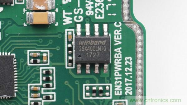 拆解華為保時捷設計快充無線充電器:憑啥能賣699?