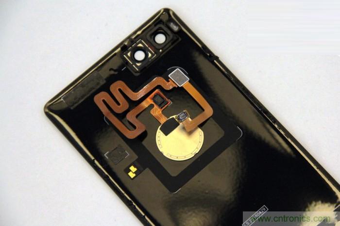 堅果R1拆解:內部設計究竟如何?