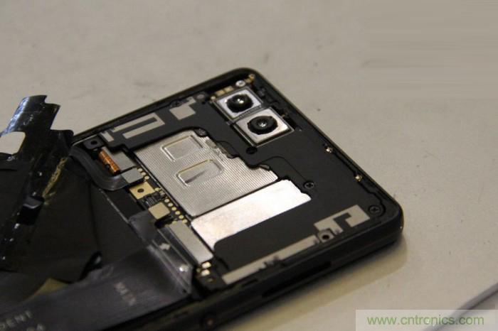 堅果R1拆解:內部設計究竟如何?