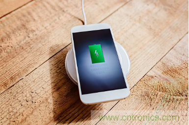 是時(shí)候“收起”充電線了—— 迎接新一代無線充電，德莎單面遮蔽膠帶系列新品