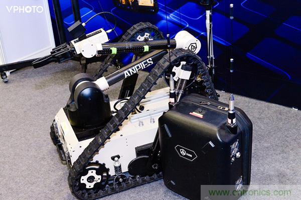 WAIE大戰“利奇馬”,3萬真粉如約駕臨“WAIE 2019第四屆上海國際人工智能展覽會” WAIE大戰“利奇馬”,3萬真粉如約駕臨“WAIE 2019第四屆上海國際人工智能展覽會”