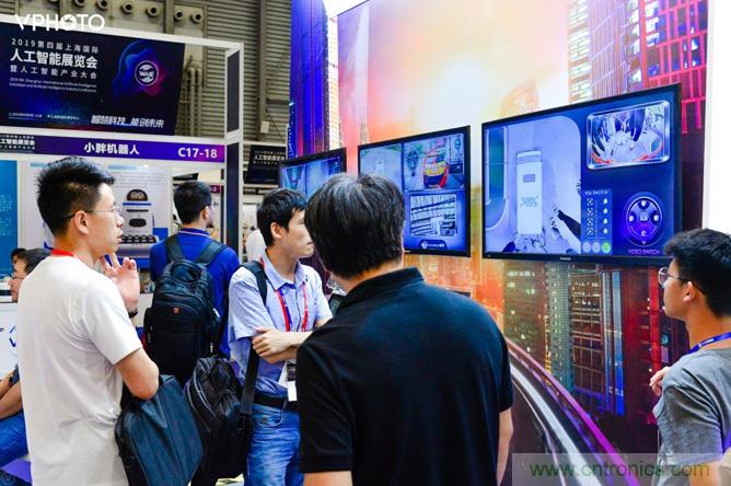 WAIE大戰“利奇馬”,3萬真粉如約駕臨“WAIE 2019第四屆上海國際人工智能展覽會” WAIE大戰“利奇馬”,3萬真粉如約駕臨“WAIE 2019第四屆上海國際人工智能展覽會”