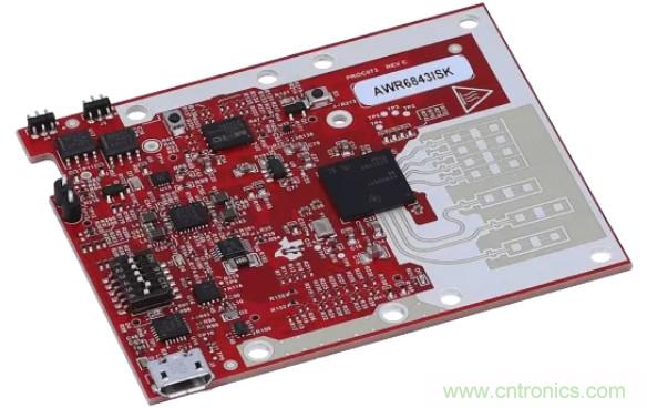 封裝集成天線技術 - 簡化汽車座艙內雷達傳感器設計!