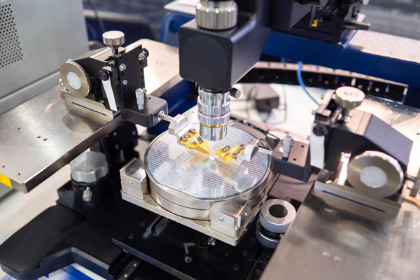 別再只盯著光刻機(jī)了!自動(dòng)化測(cè)試對(duì)于芯片制造同樣重要 別再只盯著光刻機(jī)了!自動(dòng)化測(cè)試對(duì)于芯片制造同樣重要