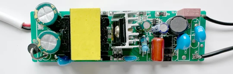 RS瑞森半導體在LED驅(qū)動電源上的應用 RS瑞森半導體在LED驅(qū)動電源上的應用